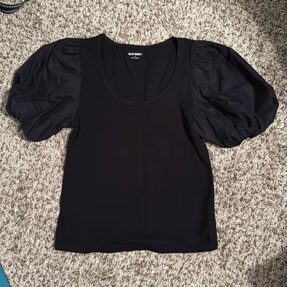 NWOT black top with puff sleeves